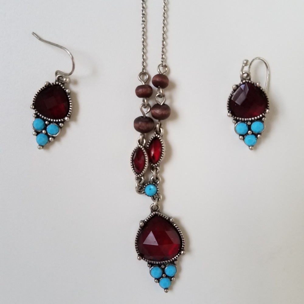 Necklace and earrings